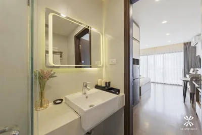 带阳台单间公寓 — NB APARTMENT - KIM MA